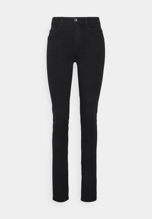 ONLY Tall ONLRAIN LIFE MID SLIM - Karcsúsított farmerek - black denim