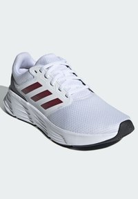 adidas Performance GALAXY 6 M - Chaussures de running sur route - cloud white   shadow red   iron metallic