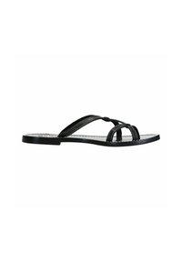 Zwarte platte sandalen met dunne, gekruiste banden. Vloeiend synthetisch materiaal, minimalistisch ontwerp en een geëxpandeerde voetbed.