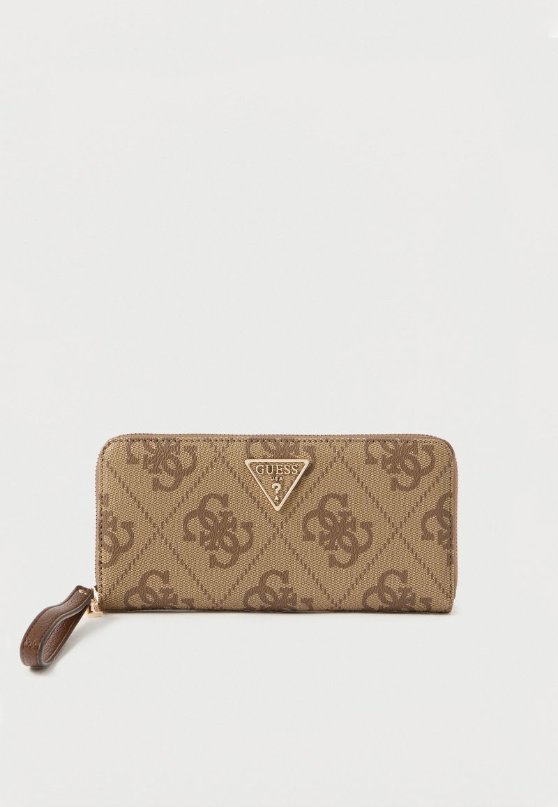 Hnedá peňaženka s reliéfnym vzorom loga, zlatým kovaním, zapínaním na zips a zipsovou sťahovacou pútkom z umelého kože. Kompaktný a obdĺžnikový dizajn.