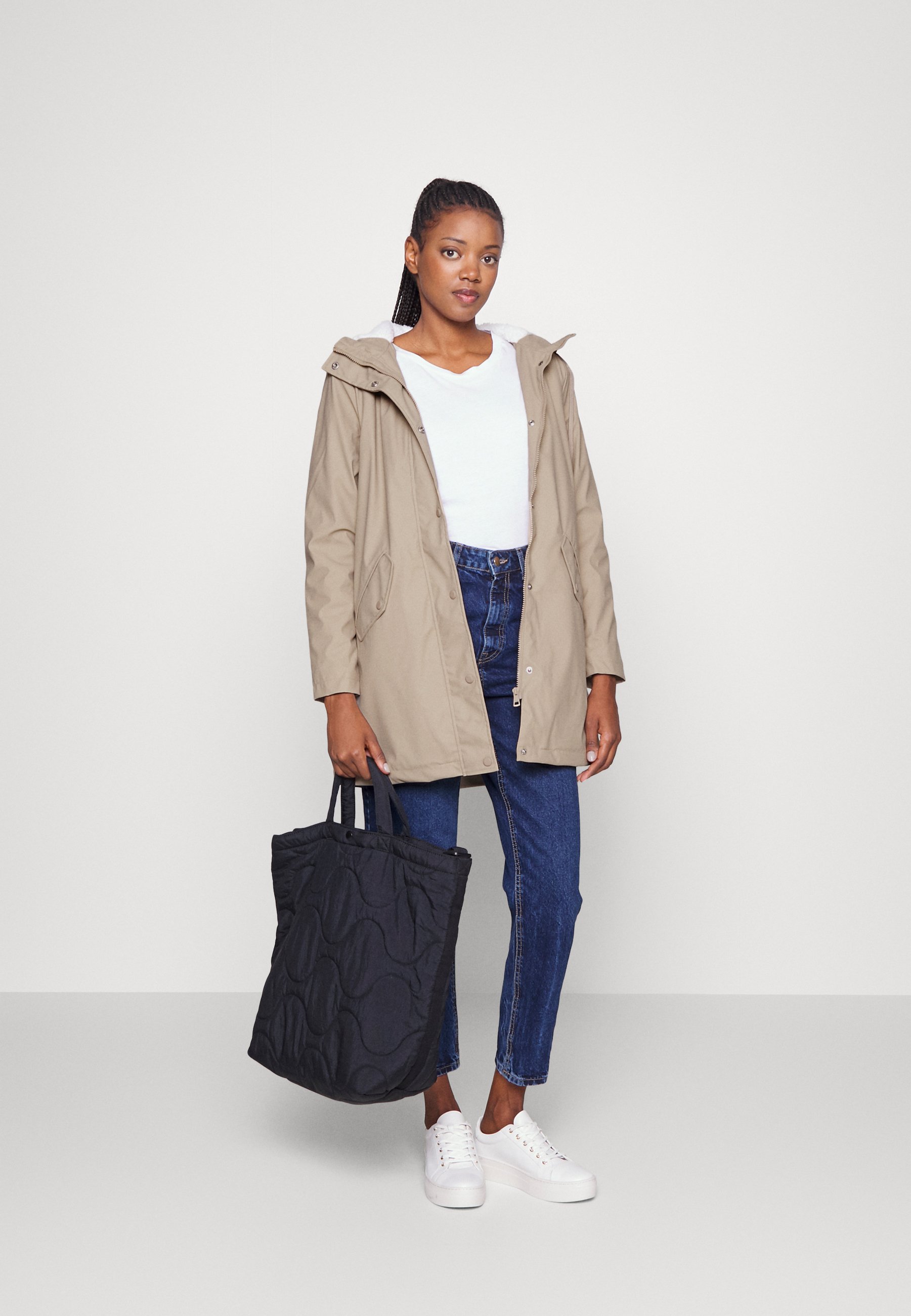 Manteau De Pluie ONLY Onlsia OTW Femme – Léger, Imperméable, Capuche | Veste D'automne Tendance Et Pratique