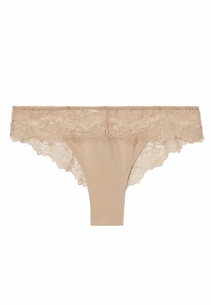 String cu dantelă largă, de culoare nud, pentru femei, cu un model floral și un panou inferior neted, fără cusături. Textură moale pe toată suprafața.