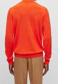 BOSS Pullover - orange