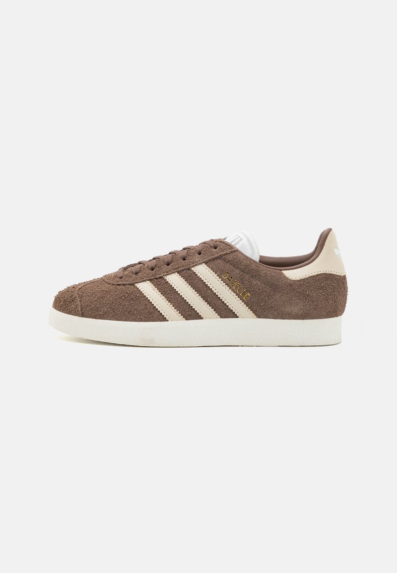 adidas Originals - GAZELLE - Trainers - earth strata/wonder white/off white, Enlarge