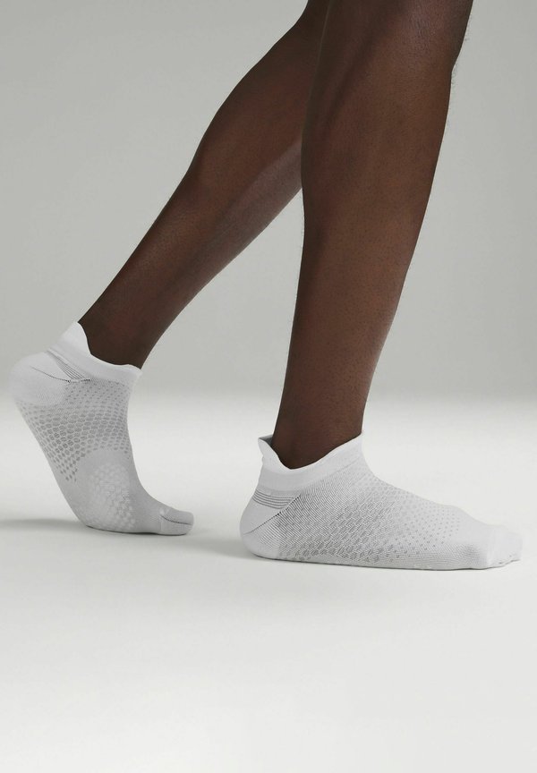 MACROPILLOW™ TAB 3 PACK - Sportsocken