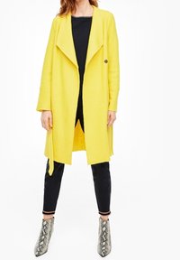 s.Oliver Cappotto classico - yellow