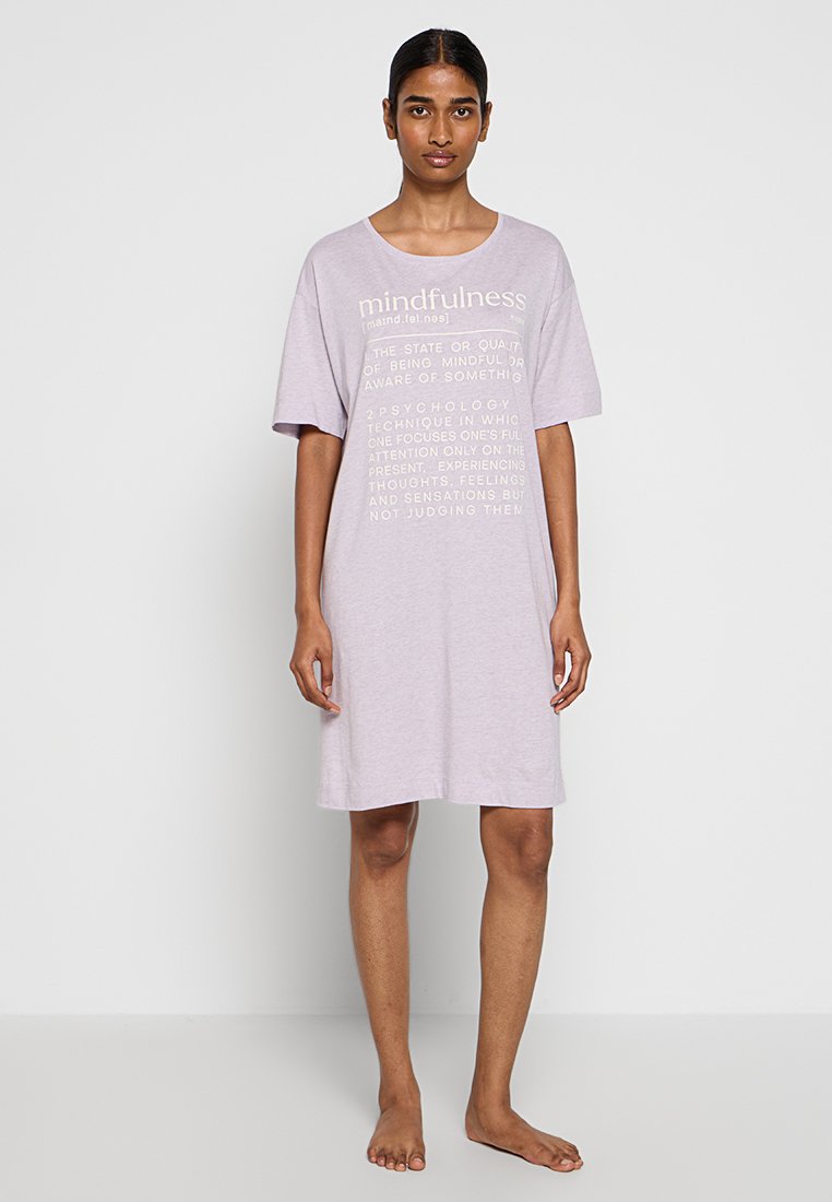 Triumph Nachtjapon mauve