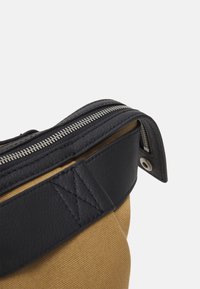 Liebeskind Berlin Handväska - tan