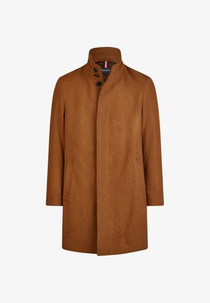 Cappotto da uomo in lana marrone con colletto alto e tre bottoni neri, dotato di due tasche laterali e chiusura frontale nascosta.