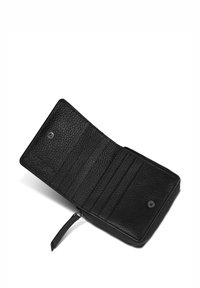 Portefeuille en cuir noir avec une finition texturée, doté de plusieurs emplacements pour cartes, d'une fermeture à bouton-pression et d'un compartiment zippé pour les pièces.