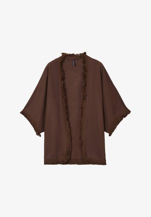 Brauner offener Kimono mit kurzen Ärmeln, mit einer fransigen Bordüre entlang der Kanten. Weicher Stoff, lockere Passform und ohne Verschlüsse.