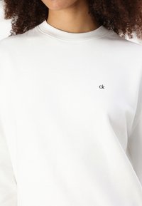 Calvin Klein REGULAR TERRY - Pusa - bright white