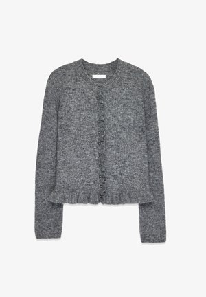 Graue Strickjacke mit rundem Ausschnitt und Knopfleiste vorne. Verfügt über einen gerüschten Saum und lange Ärmel. Weiche Textur insgesamt.