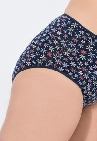 Dámské kalhotky s námořnickom modrým květinovým vzorem, na kterých se nacházejí malé růžové, zelené a modré květy, s hladkou texturou a elastickým pasem.