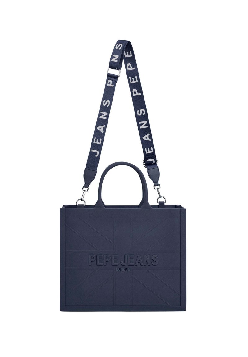 Navyblå rektangulær tote bag lavet af gummi, med prægning af "PEPE JEANS LONDON" logo, dobbelte håndtag og en mønstret justerbar rem.