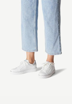 Trainers - white comb