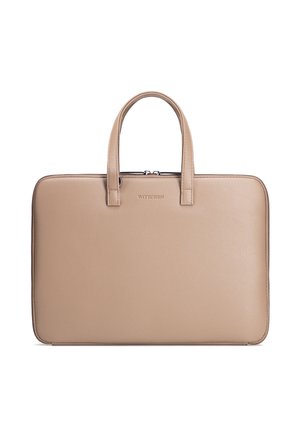 Cartella in pelle beige texturizzata con due manici, bordi arrotondati e cerniera superiore, con piccolo logo del marchio in rilievo al centro.