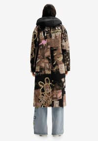 Desigual Abrigo de invierno - black