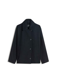 Palton din lână de culoare bleumarin închis, cu guler tăiat, deschidere cu nasturi, două buzunare laterale și croială lejeră. Textură netedă și design minimalist.