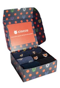 Scatola regalo contenente sei paia di calzini in navy e nero, caratterizzati da colorati disegni di animali, con un motivo a pois rossi e navy all'interno.