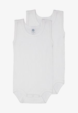 Zwei weiße ärmellose Bodysuits aus weicher Baumwolle, mit Rundhalsausschnitten und Druckknöpfen im unteren Bereich für ein einfaches Anziehen.
