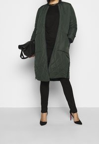 ONLY Carmakoma Cappotto classico - dark green