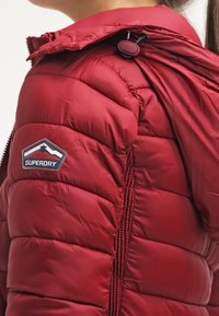 Superdry & Co Zimní bunda - bordeaux