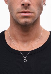 Common Lines HORSE SHOE PENDANT UNISEX - Náhrdelník - silver-colored
