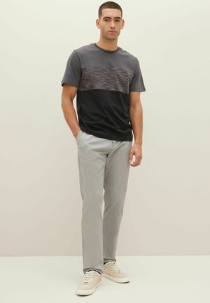 Next 2 PACK SLIM FIT STRETCH - Nohavice chinos - black grey