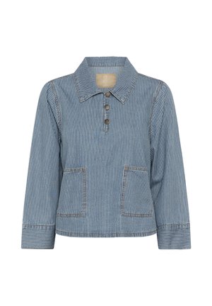 Paskiowana niebieska kurtka dżinsowa z kołnierzykiem, trzema guzikami, dwoma przednimi kieszeniami oraz przeszyciami na mankietach i dole.