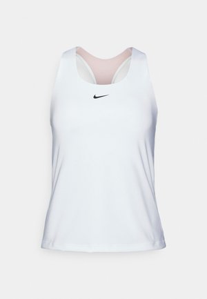 Hvit atletisk tanktopp laget av glatt, lett stoff. Har en rund halslinning og en svart Nike-logo på forsiden.
