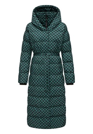 Lange pufferjas in donker teal met een geometrisch patroon. Heeft een brede kraag, een ceintuur in de taille en ribgebreide manchetten voor extra warmte.