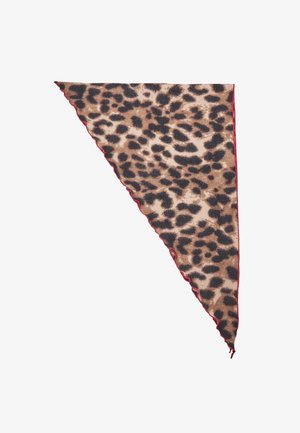 Sciarpa triangolare con stampa leopardata caratterizzata da motivi marroni, beige e neri; texture liscia con bordo rosso a onde.