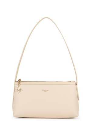 Béžová kožená kabelka s hladkou textúrou, vybavená dlhým zaobleným remienkom a zlatým príveskom. Zipsové zapínanie na vrchu a viditeľné logo.