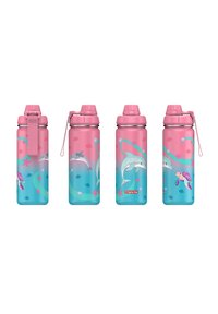 Edelstahl-Wasserflasche mit einem Farbverlauf-Design in Pink und Blau, das Delfine und Schildkröten zeigt. Mit pinkem Deckel und Tragriemen.
