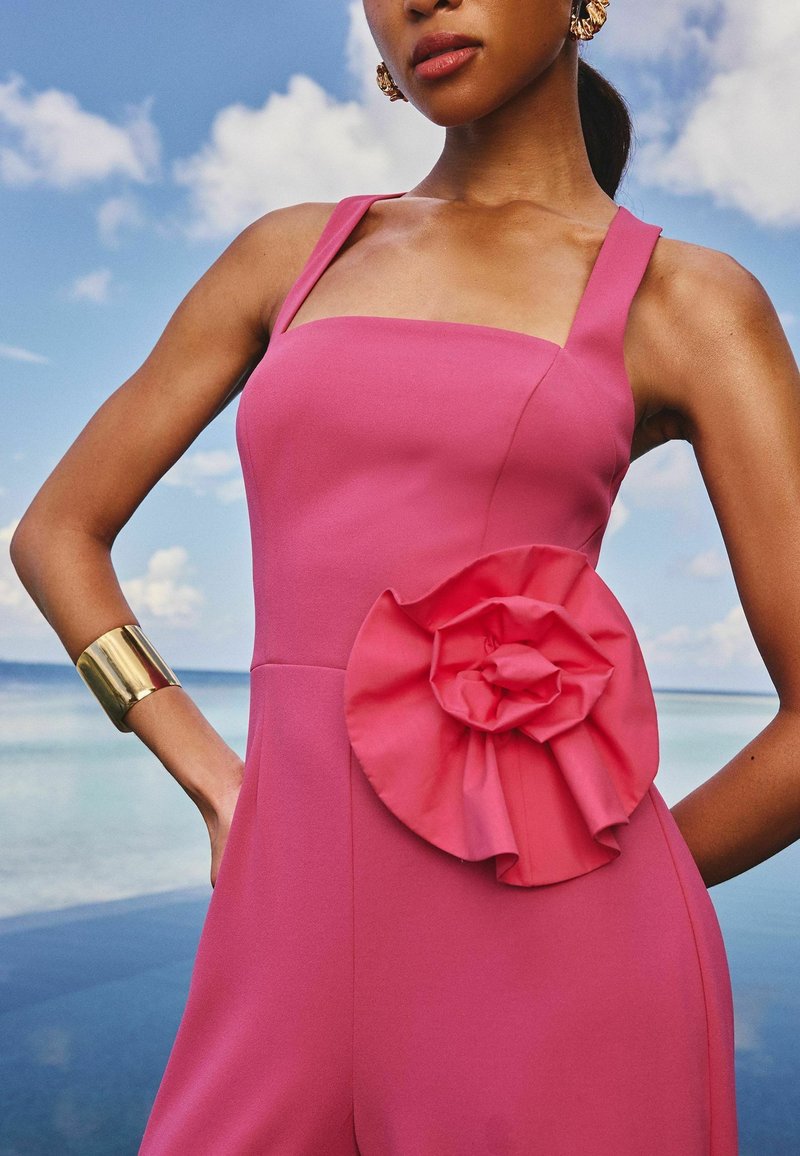 Lipsy REGULAR FIT HALTER NECK CORSAGE Jumpsuit pink Zalando