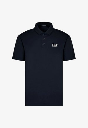 Polo shirt blu navy realizzato in tessuto morbido, con colletto, pattina con tre bottoni e un piccolo logo bianco EA7 sul petto sinistro.