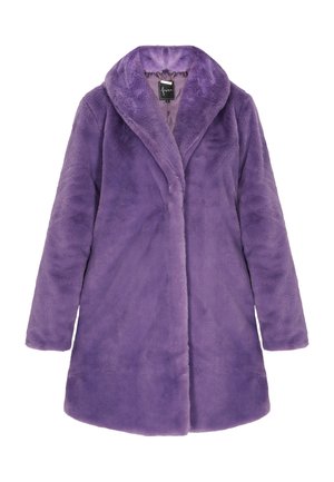 Paarse faux fur jas met een sjaalkraag, lange mouwen en een losse pasvorm. Heeft een gladde textuur en een sluiting aan de voorkant.