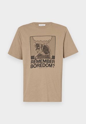 WOOD WOOD BOBBY PENSEUR - T-shirts med print - desert