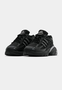 adidas Originals Sportcipő - core black/silver-coloured metallic