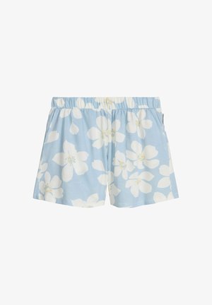 Jasnoniebieskie szorty z dużym białym kwiatowym wzorem i elastycznym pasem, wykonane z miękkiego materiału.