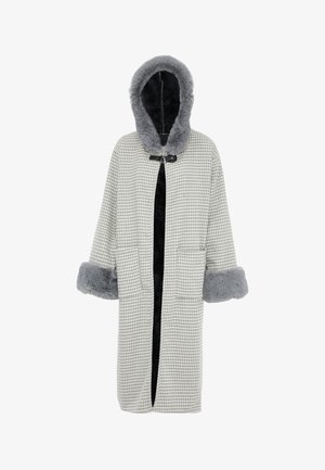 Robe cu model houndstooth gri și alb, cu glugă și manșete din blană artificială, având buzunare adânci în față și o prindere cu cârlig la gât. Textură moale.