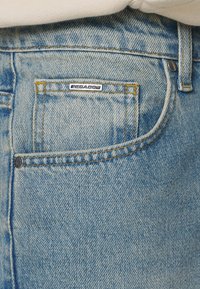 Pegador PRESTO OPEN HEM - Traperice ravnih nogavica - washed blue