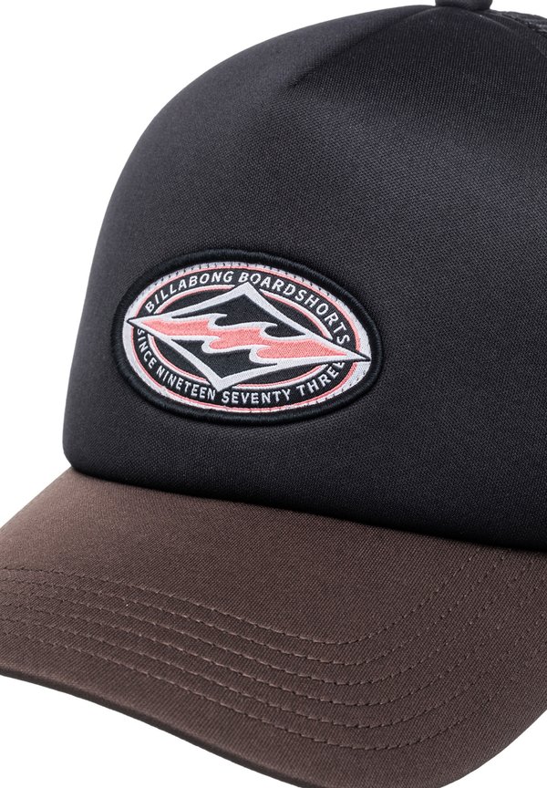 ROADKILL - TRUCKER  - Cap2