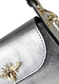 DrachenLeder Handtas - silberfarben