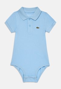 Jasnoniebieski body polo wykonane z bawełny, z kołnierzykiem, krótkimi rękawami, trzema guzikami oraz małym zielonym logo krokodyla.