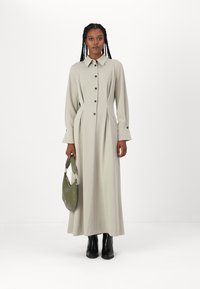 DRYKORN KAMALA - Rochie tip cămașă - brown