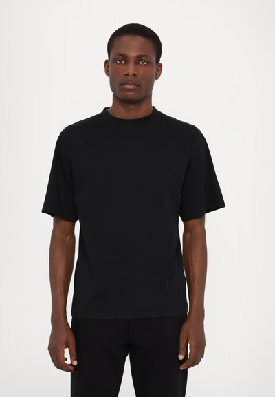 Black short-sleeve t-shirt made of smooth fabric, featuring a crew neckline and a relaxed fit. No visible patterns or logos.