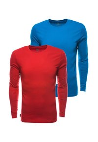 Zwei langärmelige T-Shirts: eines rot und eines blau. Hergestellt aus leichtem Material mit einer figurschmeichelnden Passform und Rundhalsausschnitt.