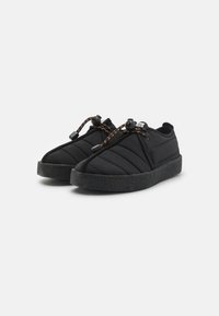 Clarks Originals TREK CUP - Stringate sportive - black